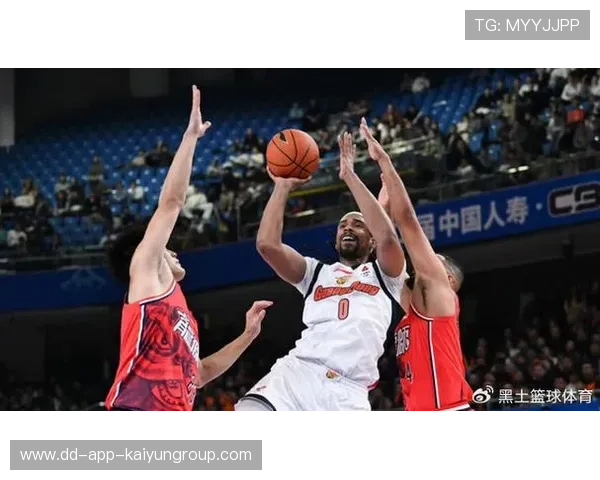 广东宏远稳步前行，争夺冠军！，广东宏远夺冠视频